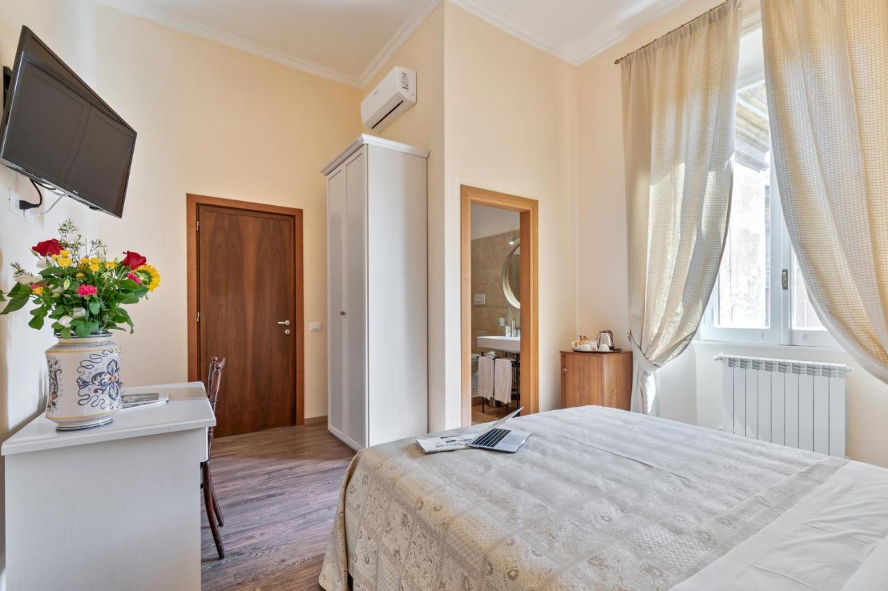 Vatican Domus Luxury Rooms — Photos 3